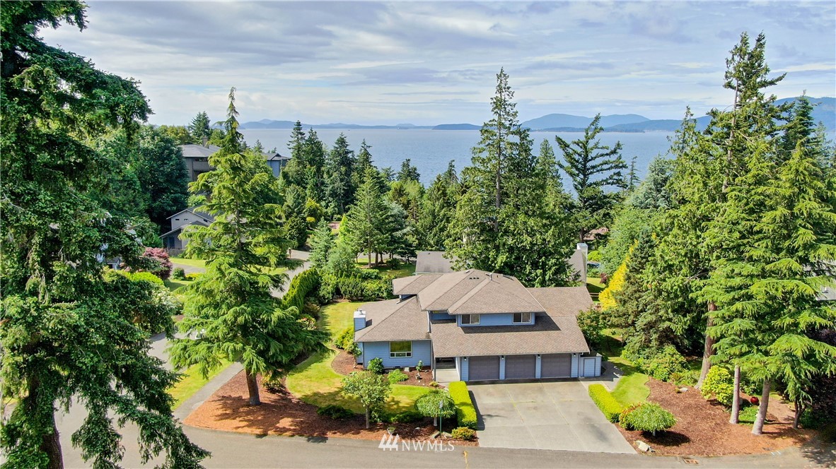 718 Fieldston Road Bellingham, WA 98225 - Photo 5 of 40 Gallery Image 5