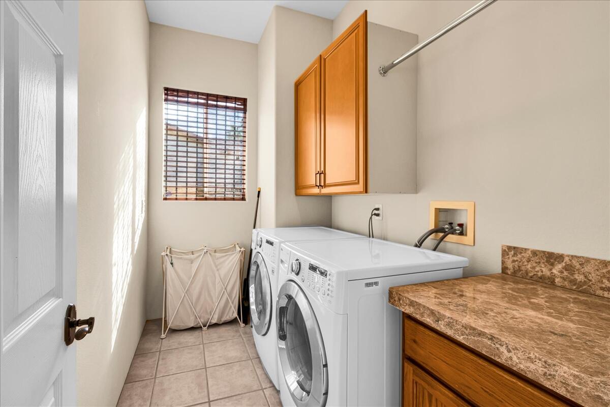 58 Payson Circle Palm Desert, CA 92211 - Photo 30 of 41 a utility room with dryer and washer