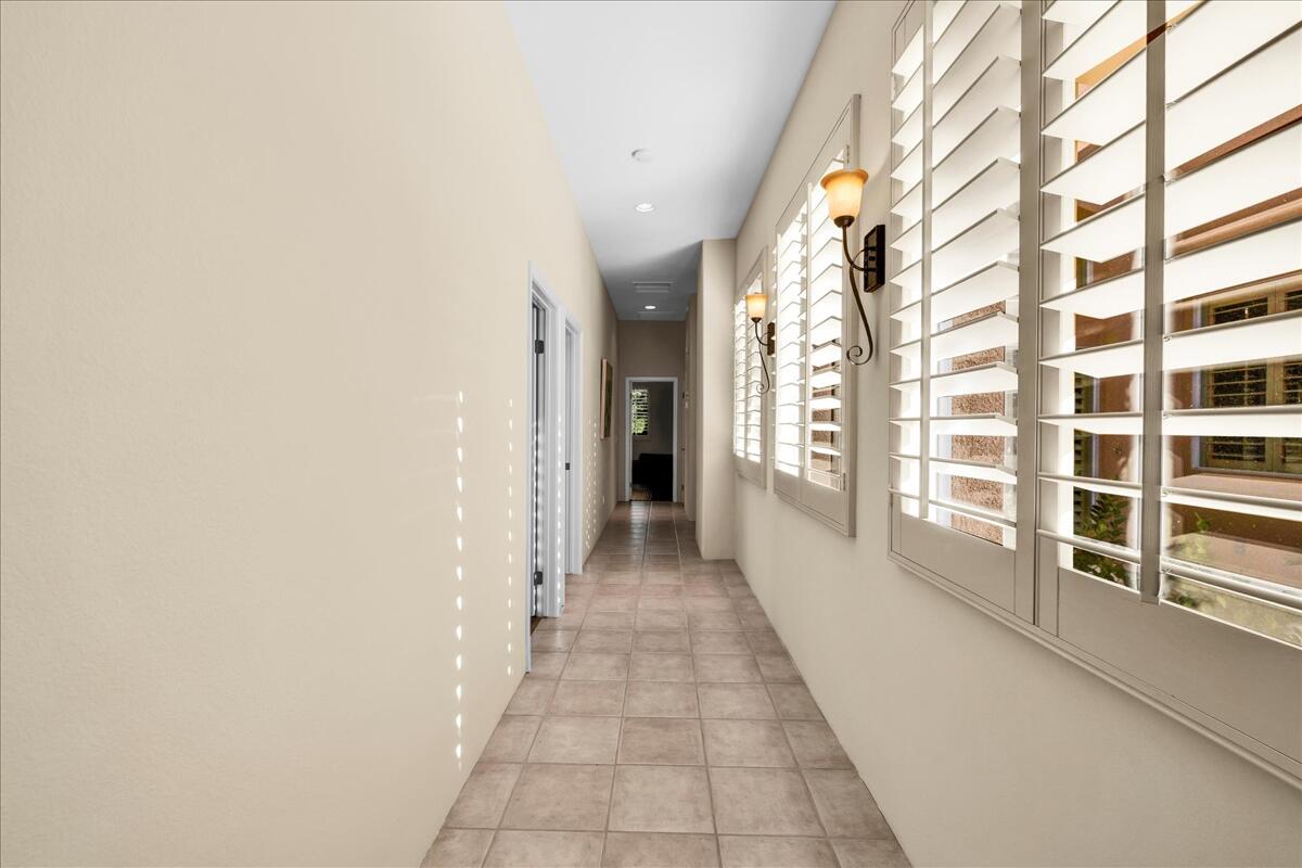 58 Payson Circle Palm Desert, CA 92211 - Photo 31 of 41 a hallway with windows
