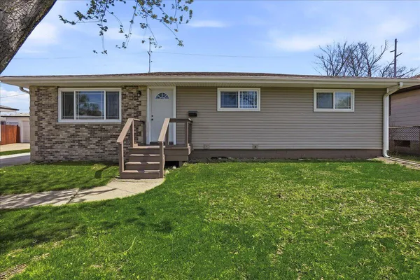 $429,000 | 9937 Delaware Place, Highland, IN 46322