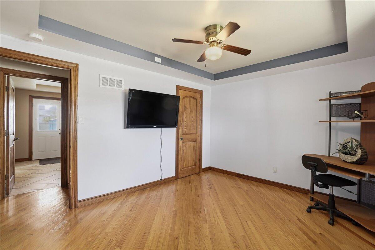 9937 Delaware Place Highland, IN 46322 - Photo 15 of 31 1200x800