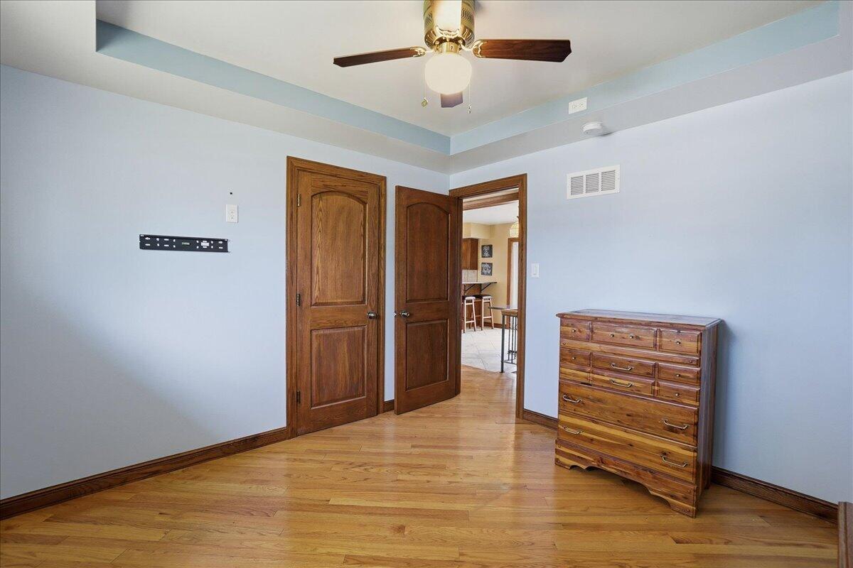 9937 Delaware Place Highland, IN 46322 - Photo 17 of 31 1200x800