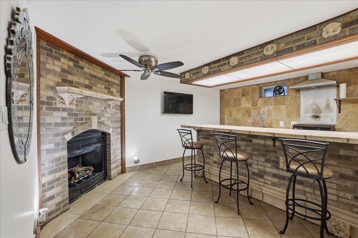 9937 Delaware Place Highland, IN 46322 - Photo 22 of 31 1200x800