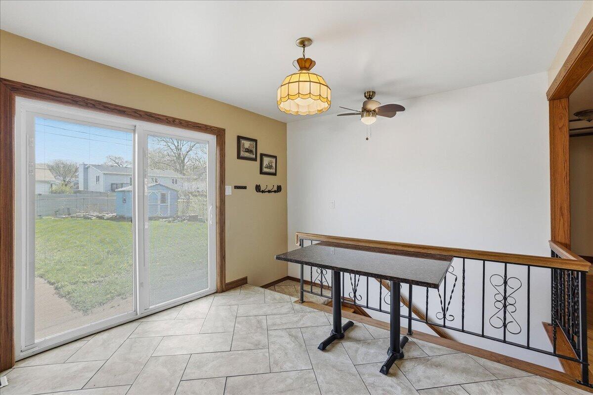 9937 Delaware Place Highland, IN 46322 - Photo 9 of 31 1200x800