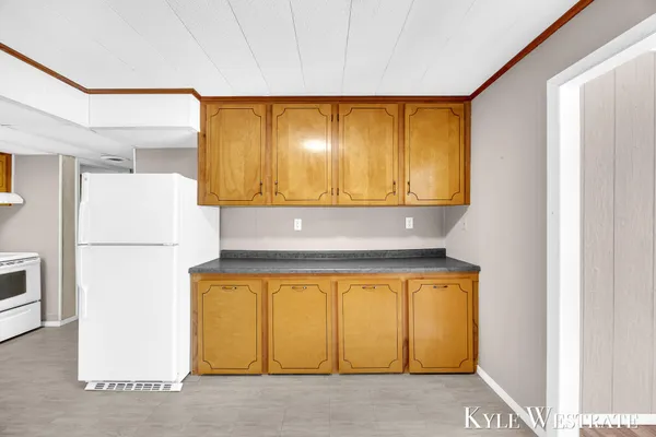 $216,500 | 10298 North 19th Street, Plainwell, MI 49080