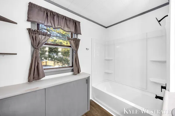 $216,500 | 10298 North 19th Street, Plainwell, MI 49080