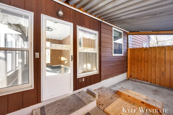 $216,500 | 10298 North 19th Street, Plainwell, MI 49080