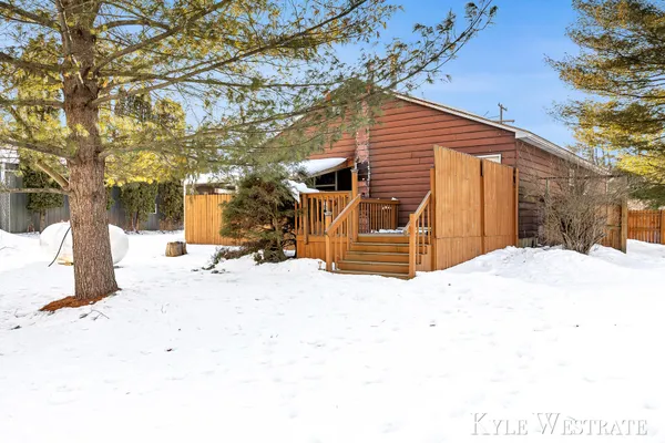 $216,500 | 10298 North 19th Street, Plainwell, MI 49080