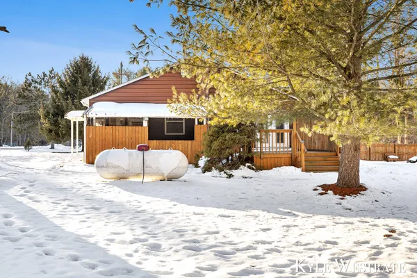 $216,500 | 10298 North 19th Street, Plainwell, MI 49080