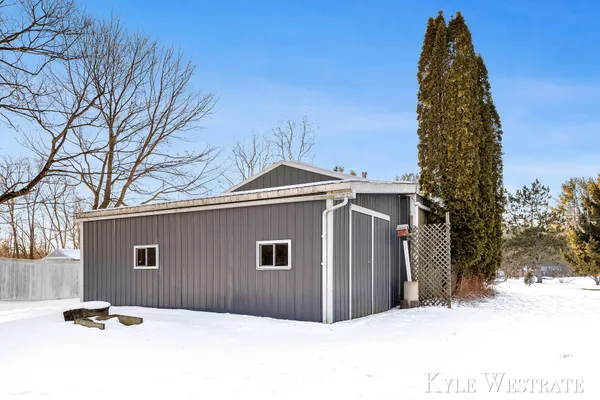 $216,500 | 10298 North 19th Street, Plainwell, MI 49080