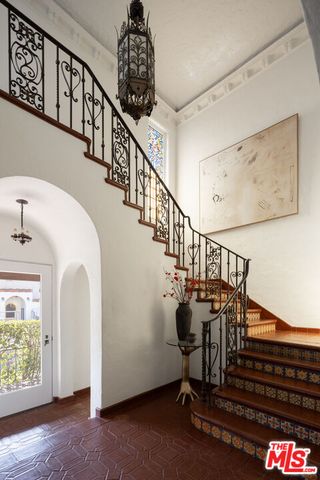 $4,500,000 | 5470 Los Feliz Boulevard, Los Angeles, CA 90027