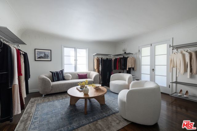 $4,500,000 | 5470 Los Feliz Boulevard, Los Angeles, CA 90027