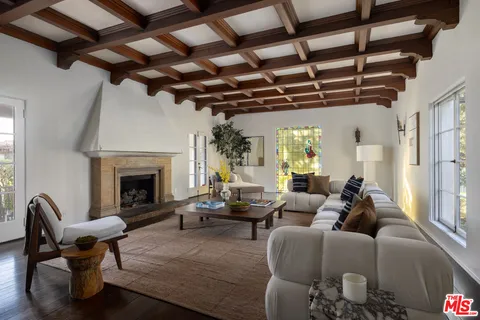 $4,500,000 | 5470 Los Feliz Boulevard, Los Angeles, CA 90027