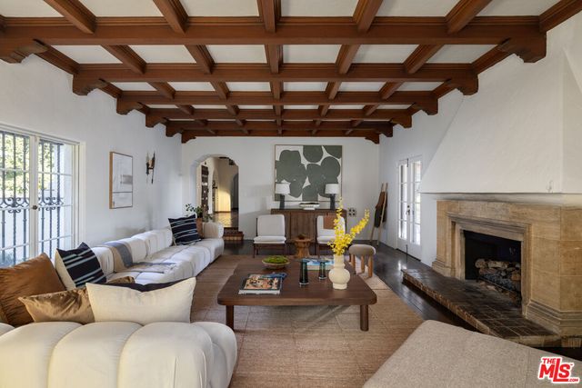 $4,500,000 | 5470 Los Feliz Boulevard, Los Angeles, CA 90027