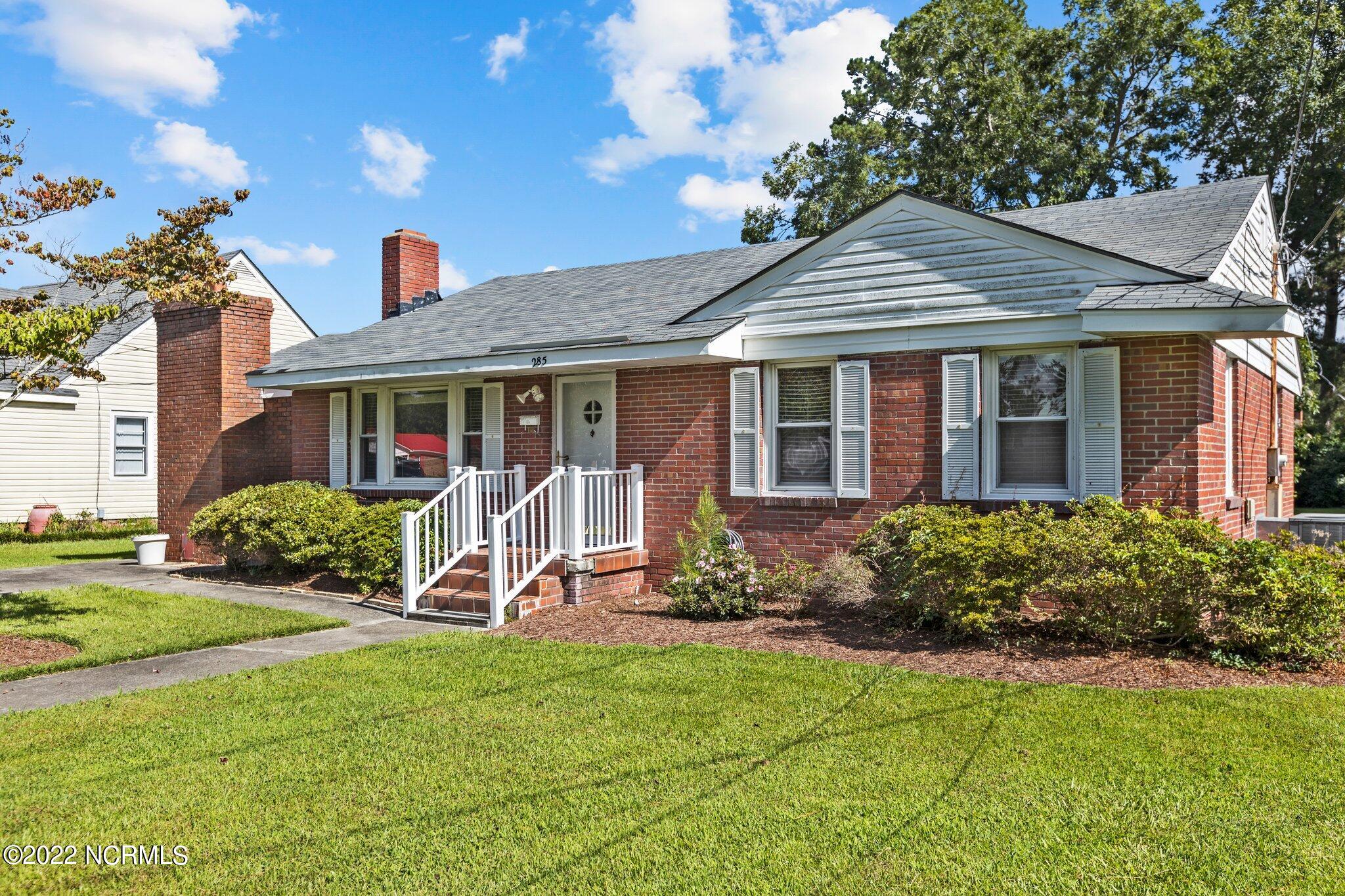 285 Fifth Street Ayden, NC 28513 - Photo 1 of 29 1-web-or-mls-IMGL5104