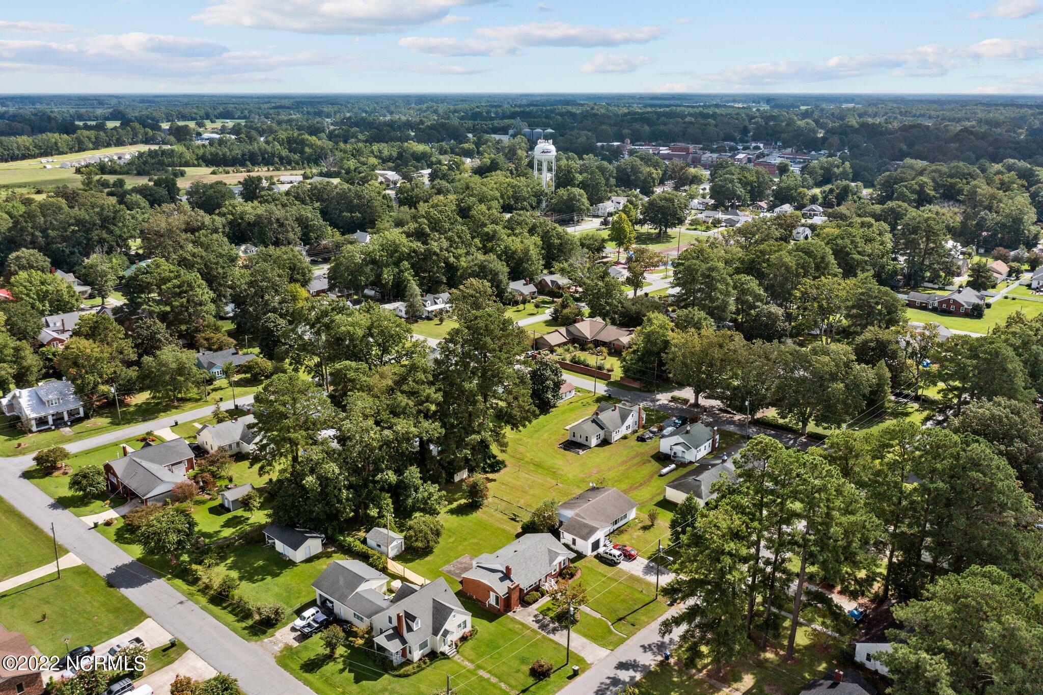 285 Fifth Street Ayden, NC 28513 - Photo 11 of 29 11-web-or-mls-DJI_0018