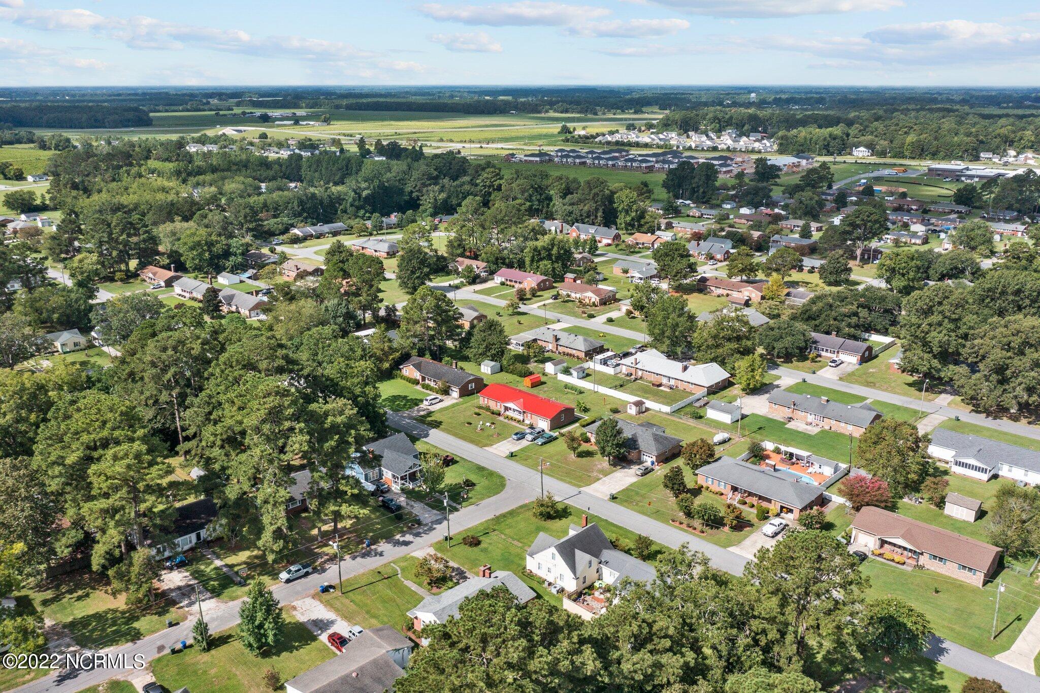 285 Fifth Street Ayden, NC 28513 - Photo 12 of 29 12-web-or-mls-DJI_0807