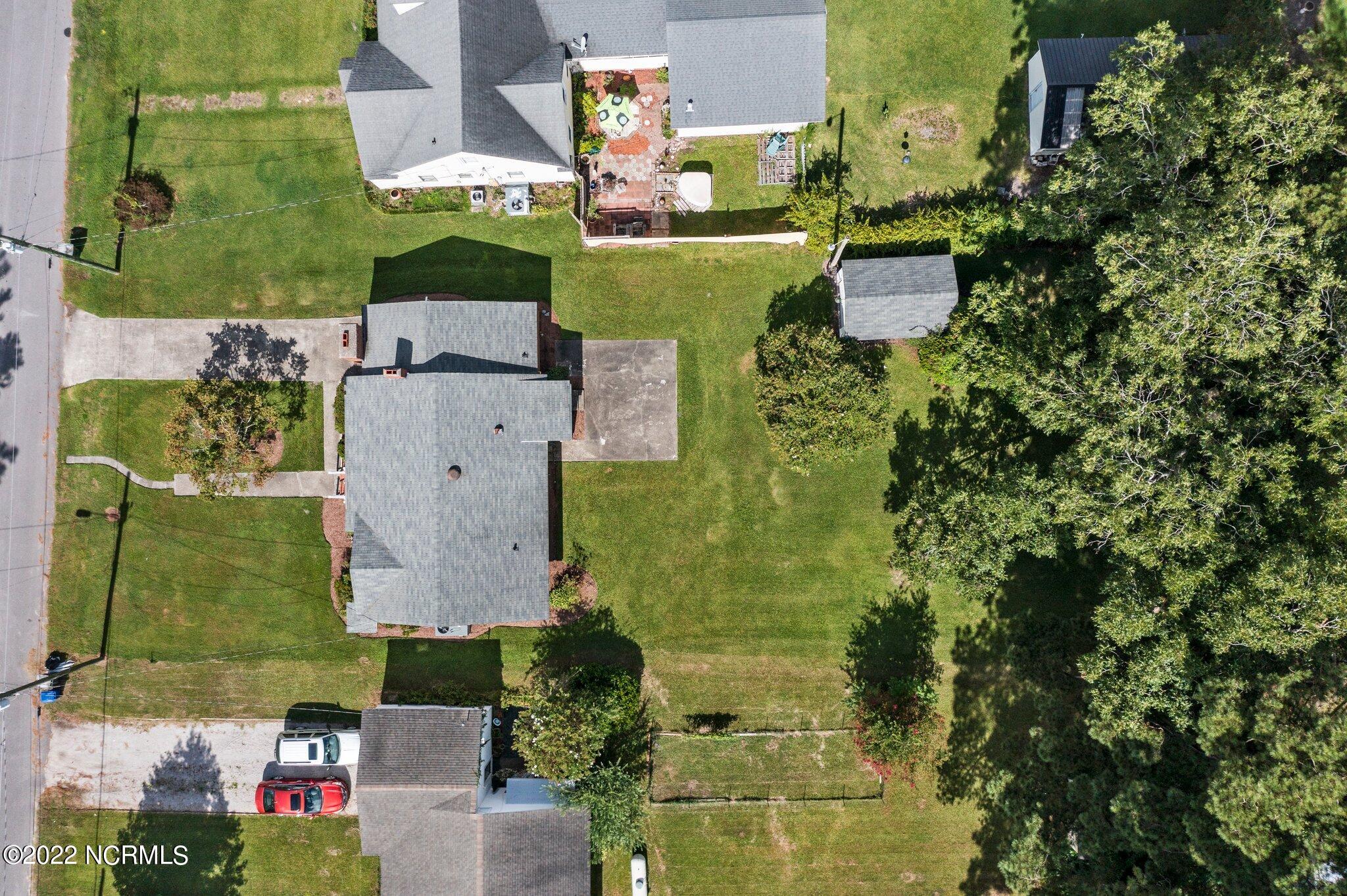 285 Fifth Street Ayden, NC 28513 - Photo 10 of 29 10-web-or-mls-DJI_0017