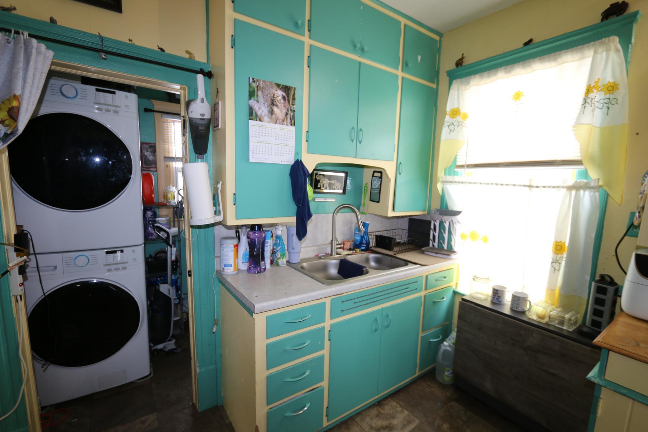 357 5th Avenue Southwest Perham, MN 56573 - Photo 6 of 13