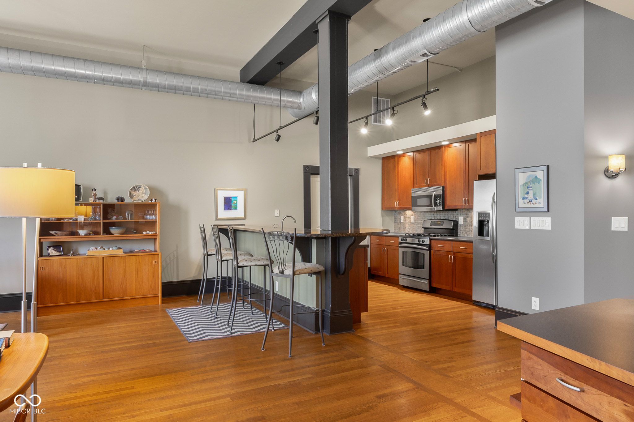 410 6th Street, Unit 202 Columbus, IN 47201 - Photo 14 of 45