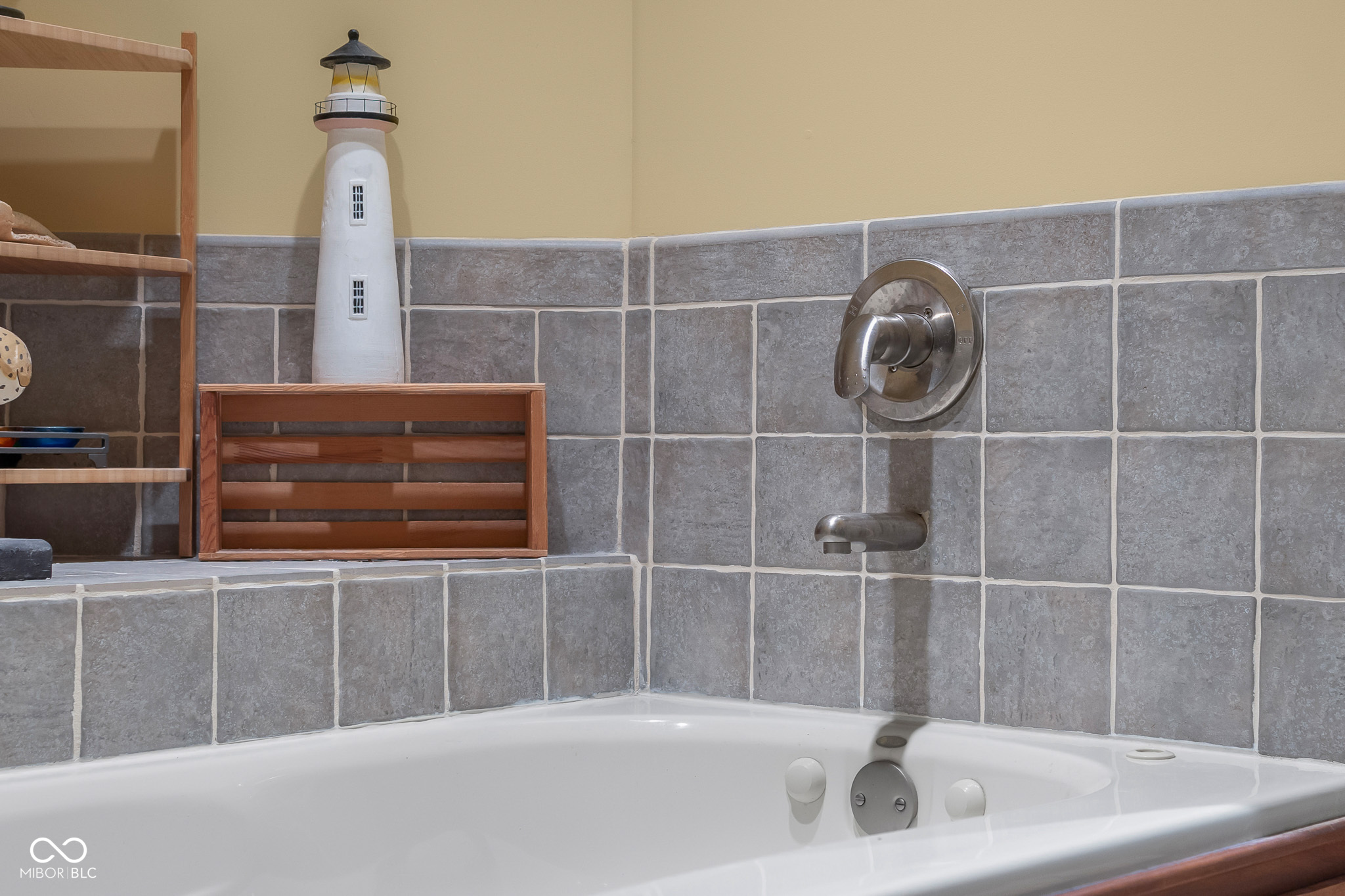 410 6th Street, Unit 202 Columbus, IN 47201 - Photo 34 of 45