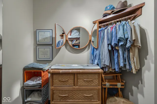 $314,500 | 410 6th Street, Unit 202, Columbus, IN 47201