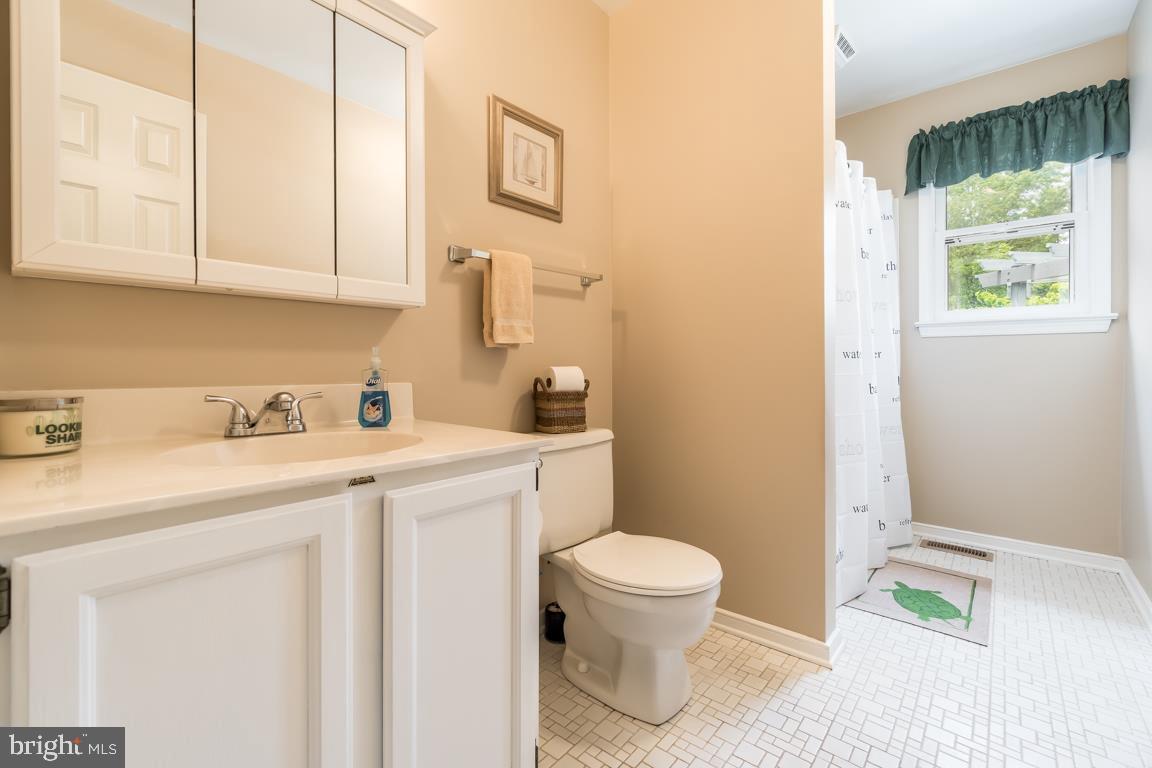 191 Choptank Road Stafford, VA 22556 - Photo 15 of 48 HALL BATH