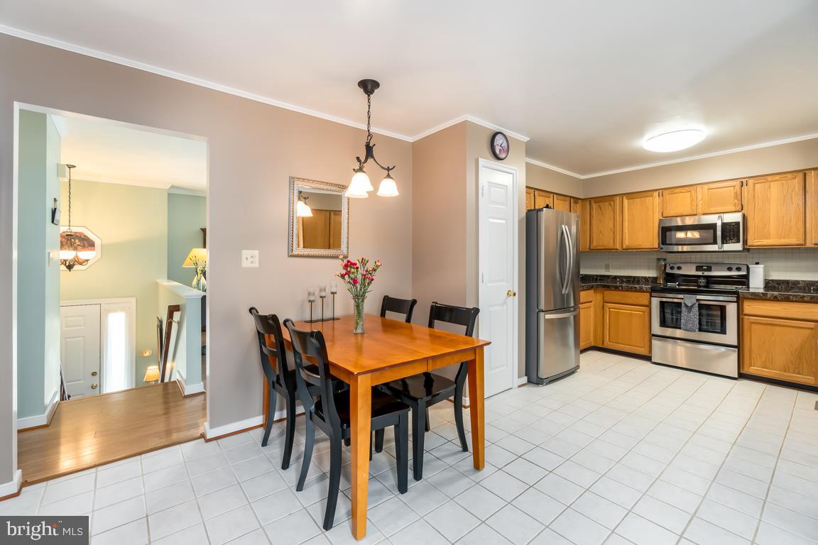 191 Choptank Road Stafford, VA 22556 - Photo 5 of 48 KITCHEN / MARBLE TOPS