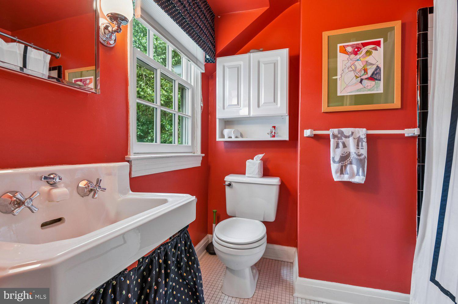 1110 Bryn Mawr Road Baltimore, MD 21210 - Photo 47 of 67 Hall Bath