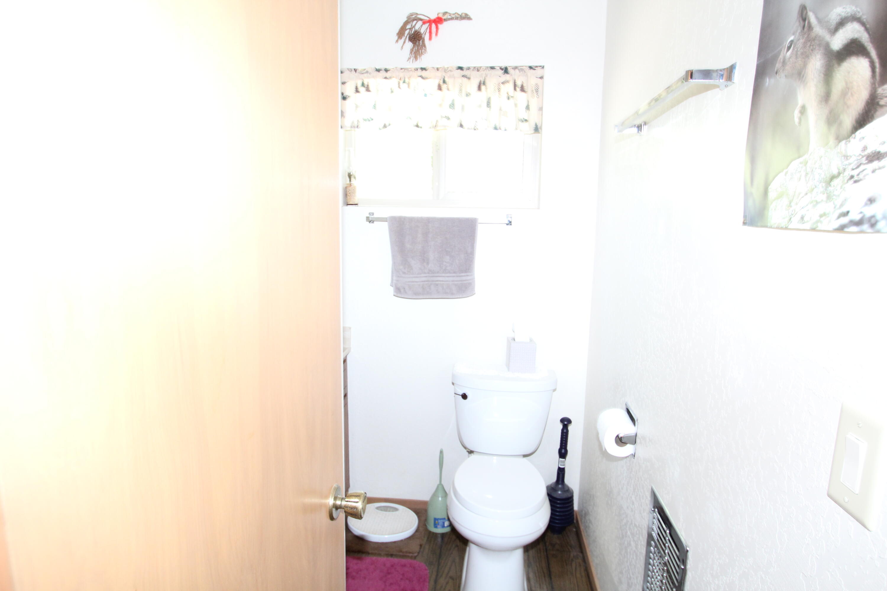 57941 Summit Drive Springville, CA 93265 - Photo 47 of 59 Main level 3/4 bath