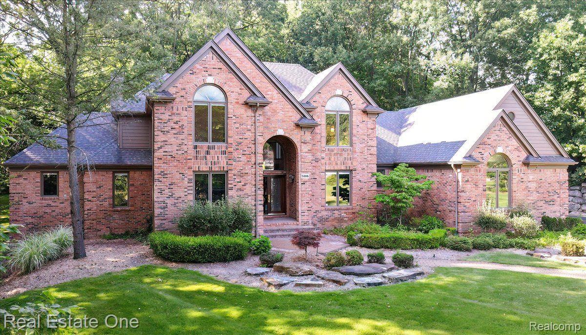 5016 Stonehenge Drive Rochester, MI 48306 - Photo 1 of 82 Gallery Image 1
