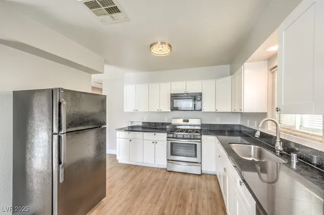 $950 | Undisclosed Address, Las Vegas, NV 89156