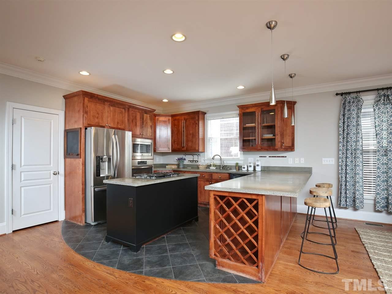 518 Cleveland Street Raleigh, NC 27605 - Photo 2 of 25