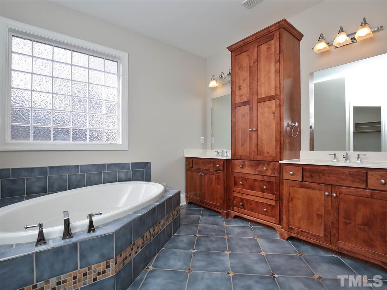 518 Cleveland Street Raleigh, NC 27605 - Photo 15 of 25