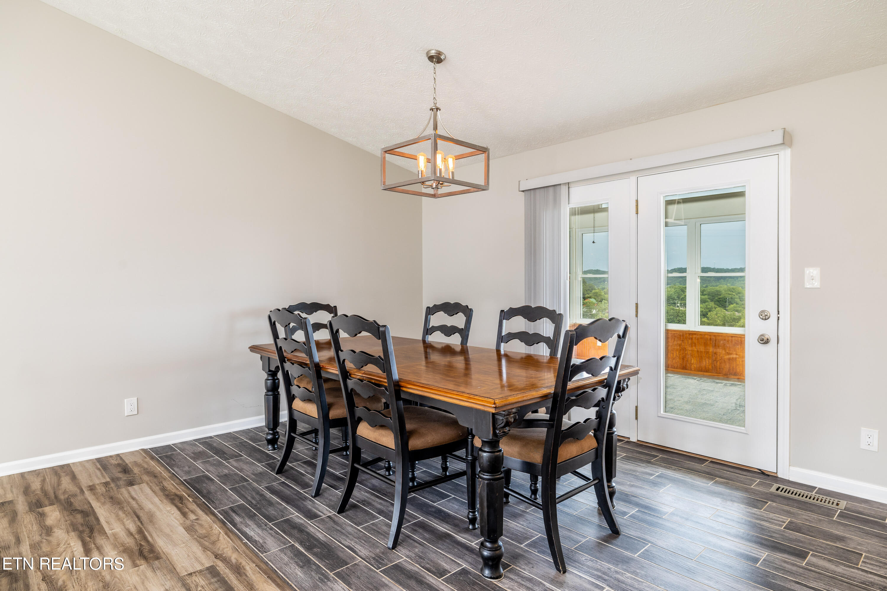 8103 Brickyard Road Powell, TN 37849 - Photo 17 of 45 8113Brickyardrd-111