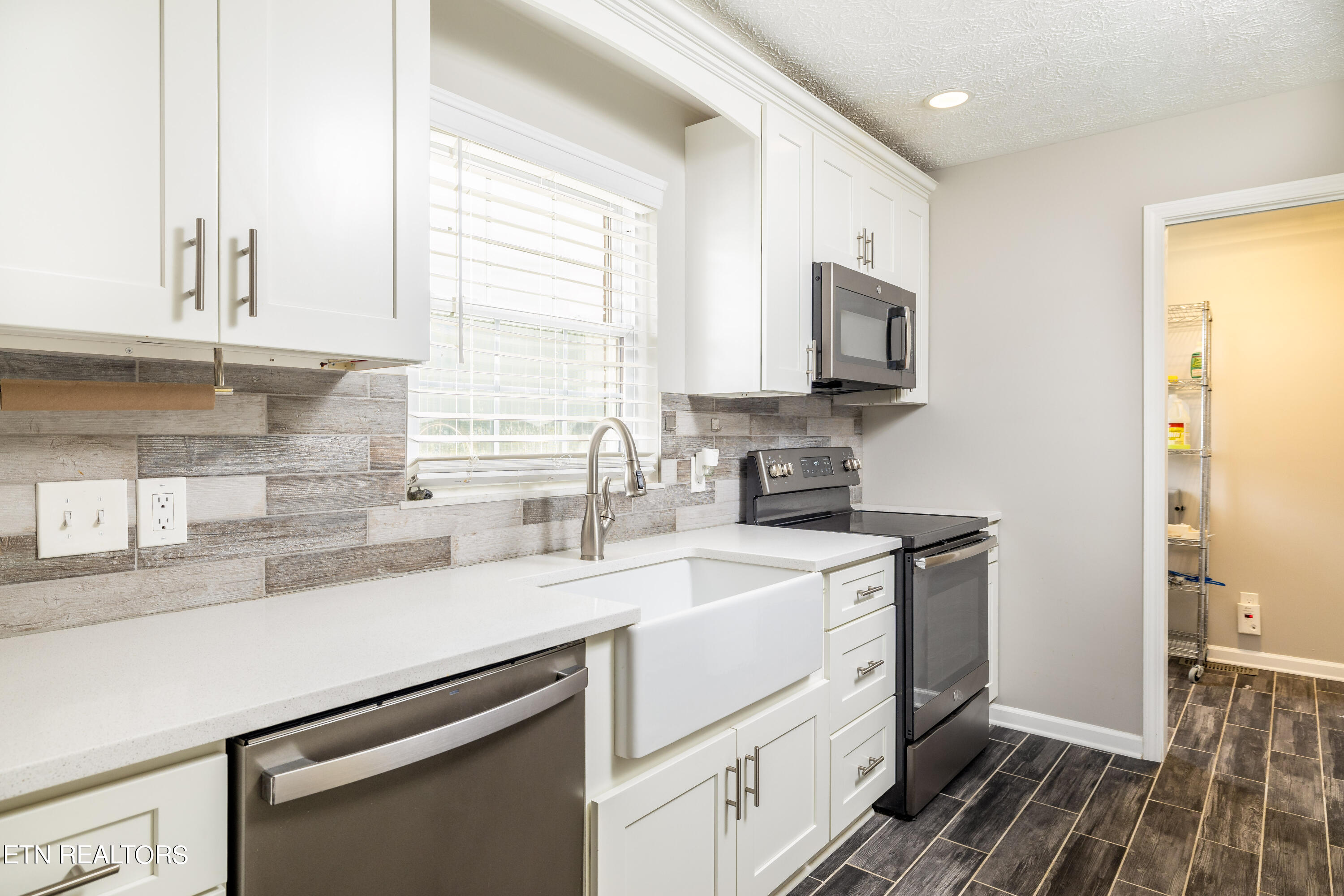 8103 Brickyard Road Powell, TN 37849 - Photo 19 of 45 8113Brickyardrd-113