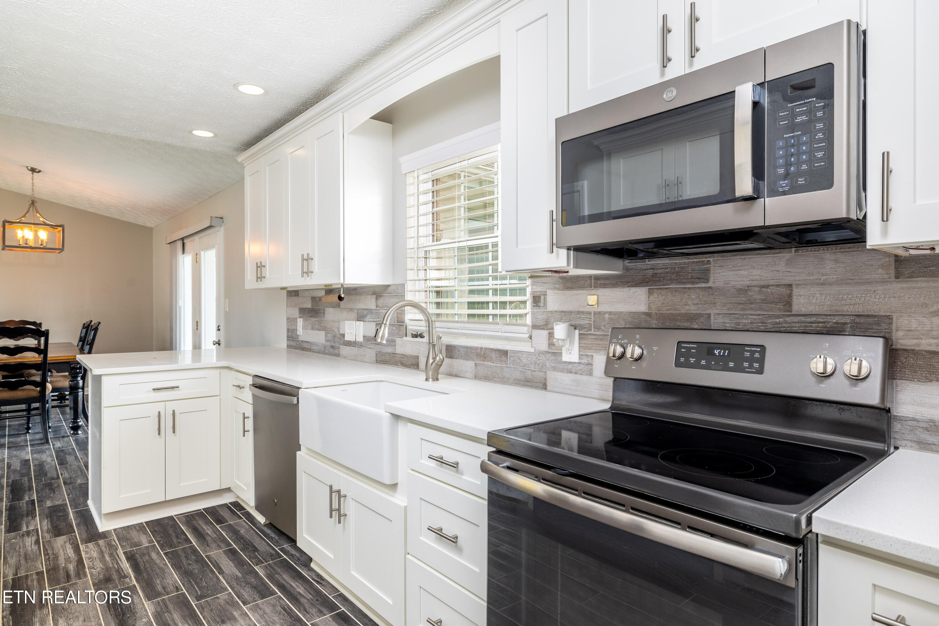 8103 Brickyard Road Powell, TN 37849 - Photo 25 of 45 8113Brickyardrd-119