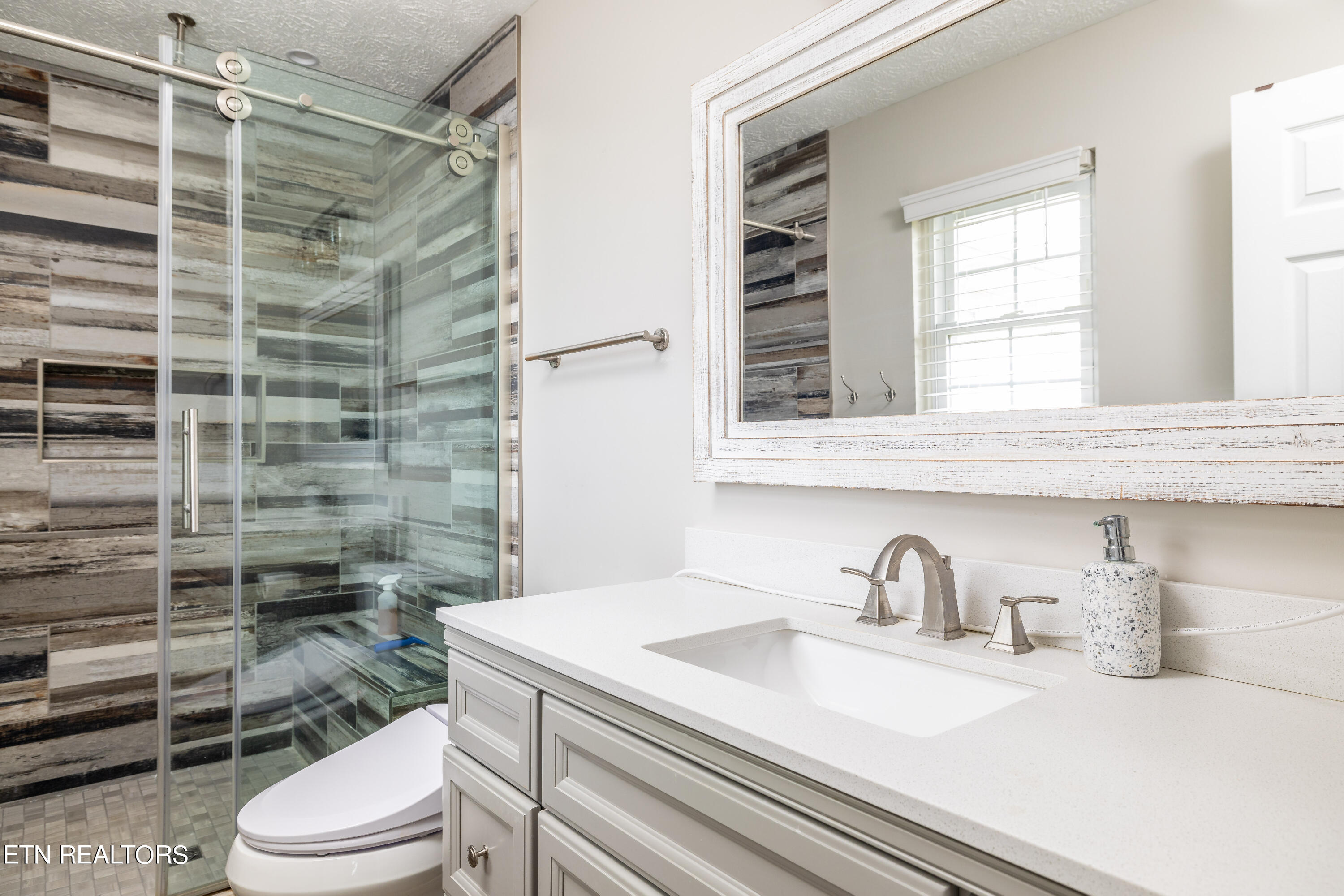 8103 Brickyard Road Powell, TN 37849 - Photo 34 of 45 8113Brickyardrd-128