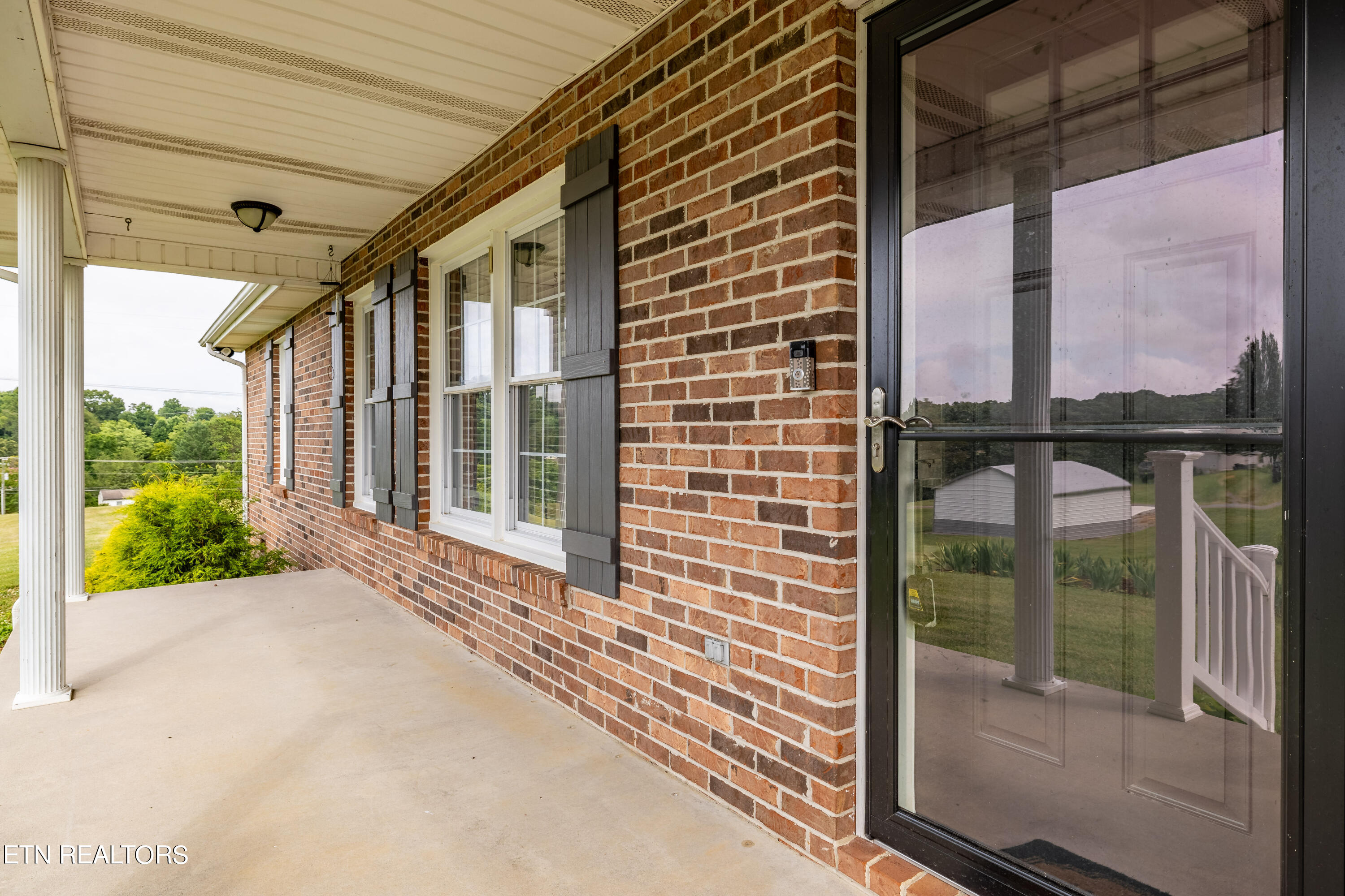 8103 Brickyard Road Powell, TN 37849 - Photo 5 of 45 8113Brickyardrd-133