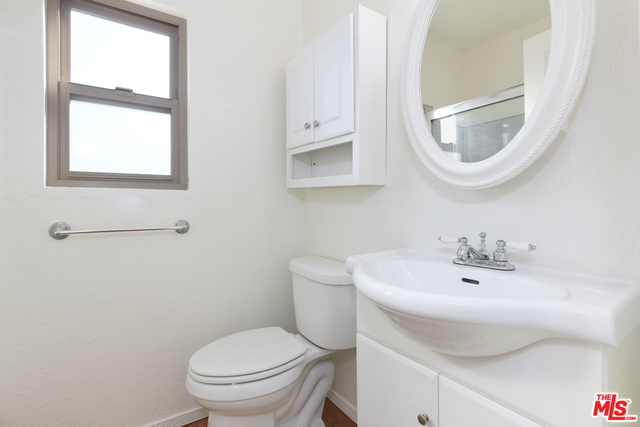 810 Commonwealth Avenue Venice, CA 90291 - Photo 17 of 21