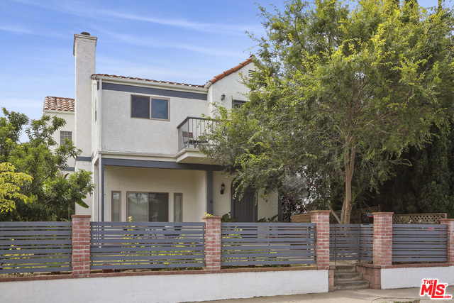 810 Commonwealth Avenue Venice, CA 90291 - Photo 3 of 21