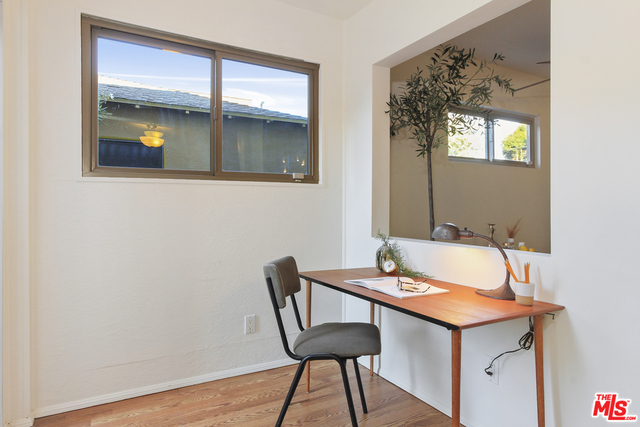 810 Commonwealth Avenue Venice, CA 90291 - Photo 9 of 21