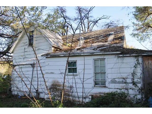 $60,000 | 604 South Broad Street, Weston, OR 97886