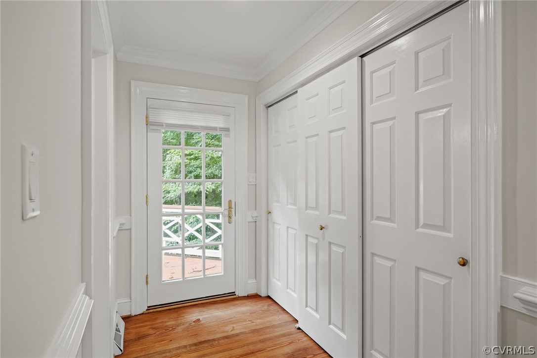 3981 Reeds Landing Circle Midlothian, VA 23113 - Photo 27 of 49 a view of a livingroom with wooden floor and entryway