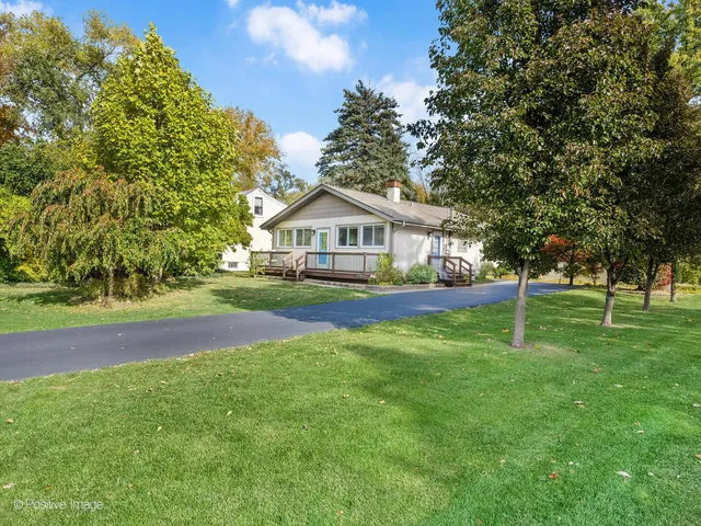 $389,000 | 6029 Pershing Avenue, Downers Grove, IL 60516