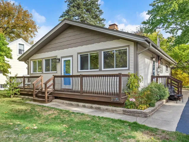 $389,000 | 6029 Pershing Avenue, Downers Grove, IL 60516