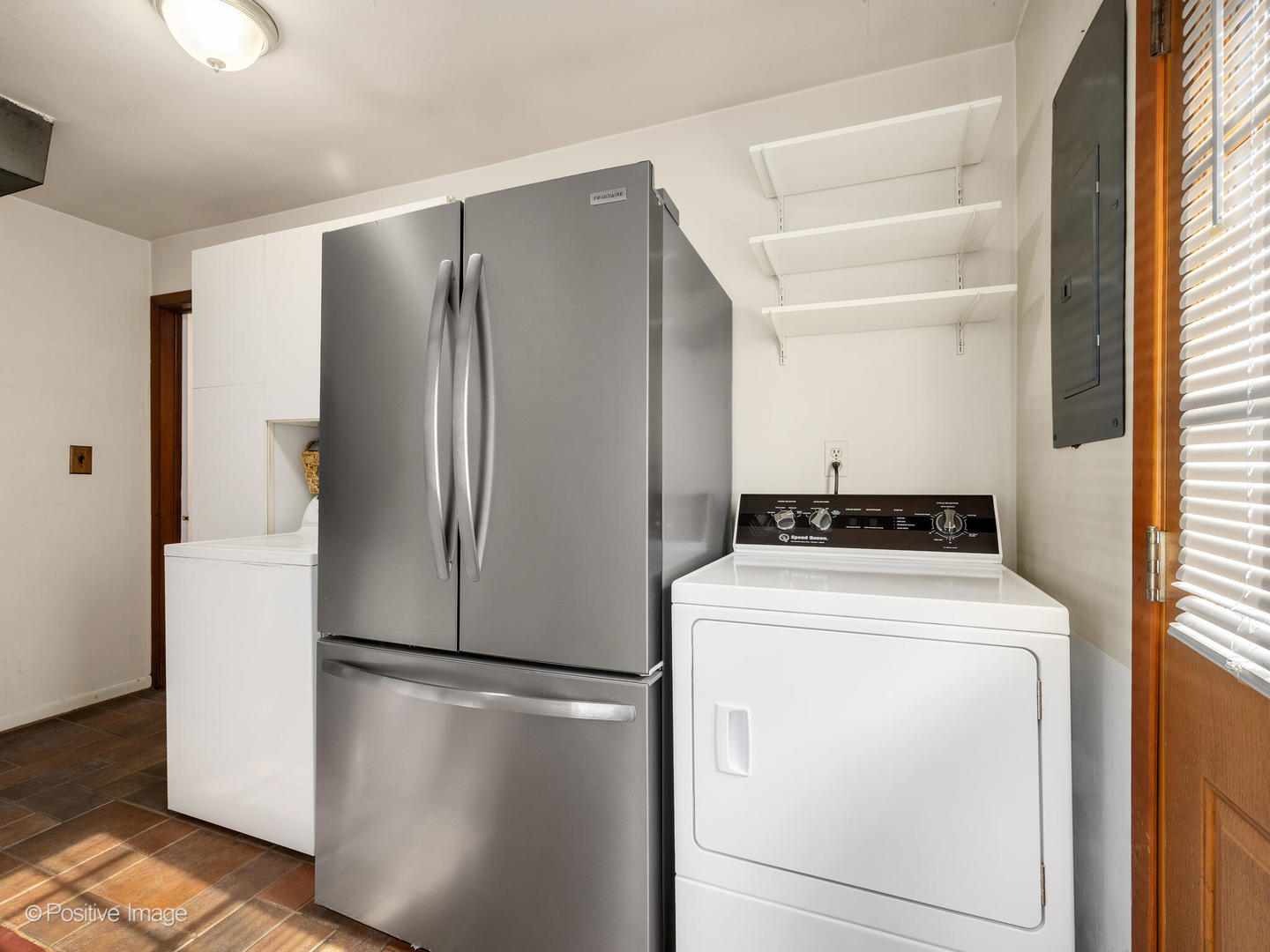 6029 Pershing Avenue Downers Grove, IL 60516 - Photo 9 of 18