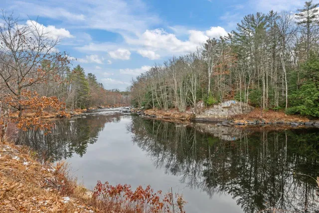 $299,000 | 388 Western Avenue, Unit E1, Henniker, NH 03242