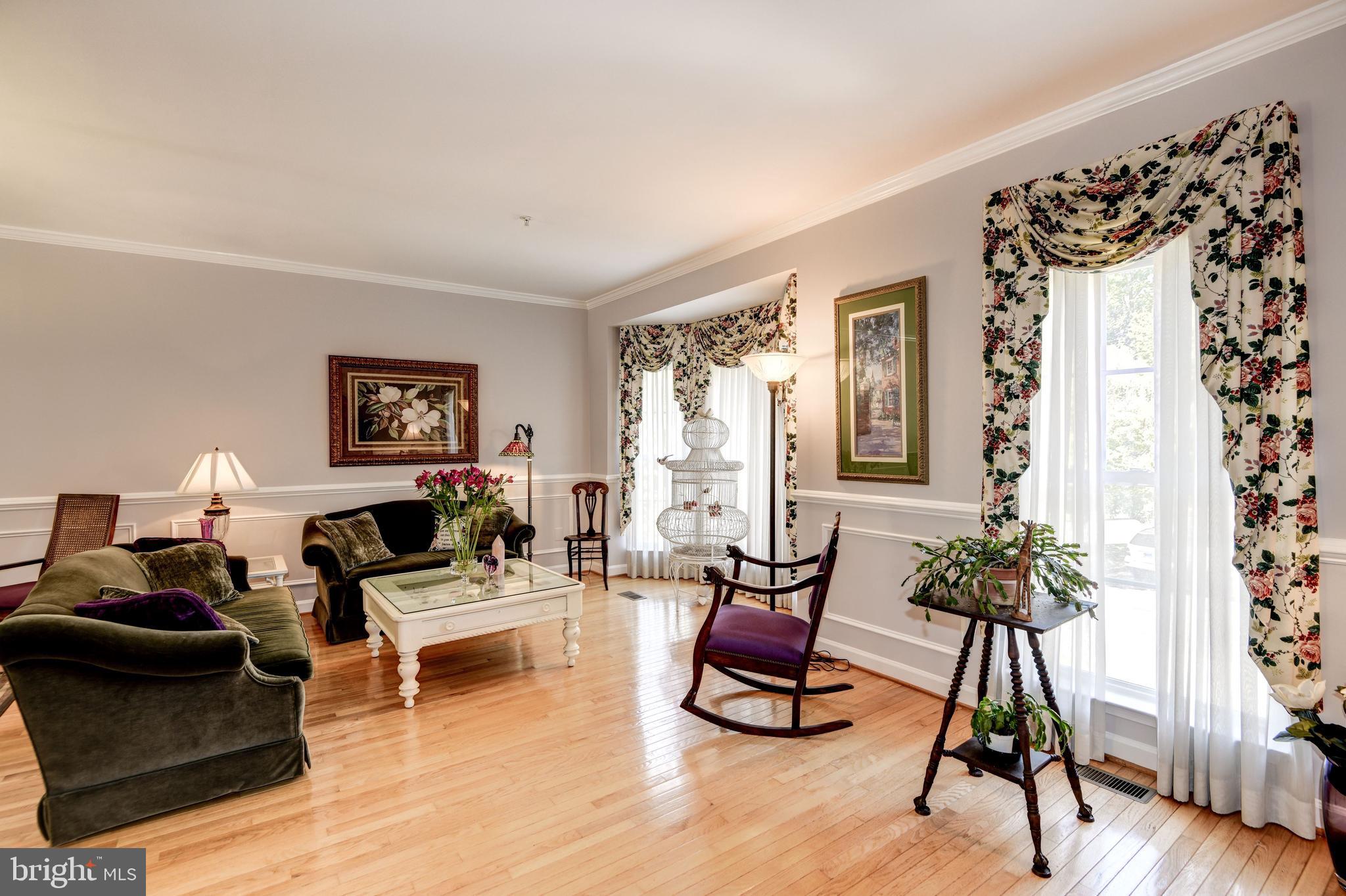 3215 Escapade Circle Riva, MD 21140 - Photo 13 of 32 Bright and light Living room