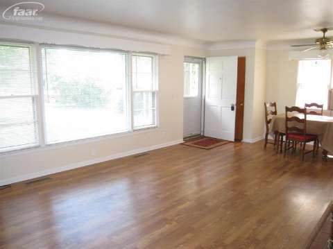4349 East Mt Morris Road Mount Morris, MI 48458 - Photo 3 of 28 20366043-2.JPG